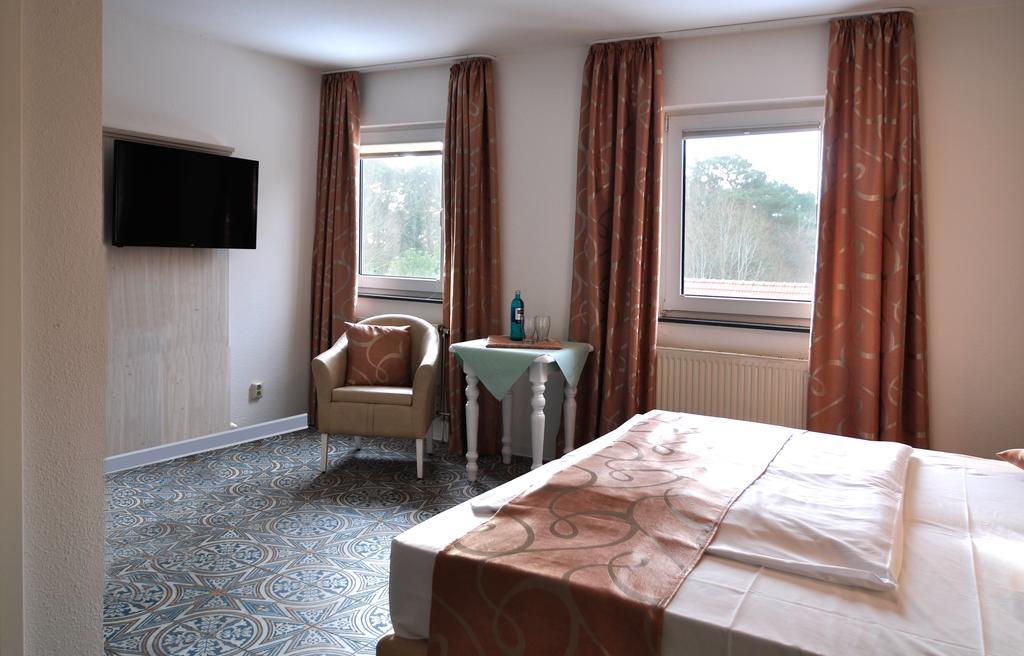 Hotel Haus Moenchgut Thiessow Bagian luar foto